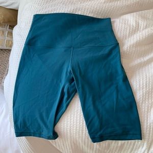 COPY - Lululemon Align Short 8”